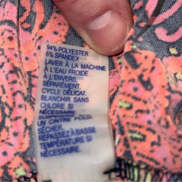 Peter Nygard 3/4 sleeve pink magenta orange beaded paisley with navy blue trim - Picture 6 of 11